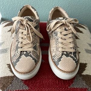 Tan Snakeskin leather sneakers in 6